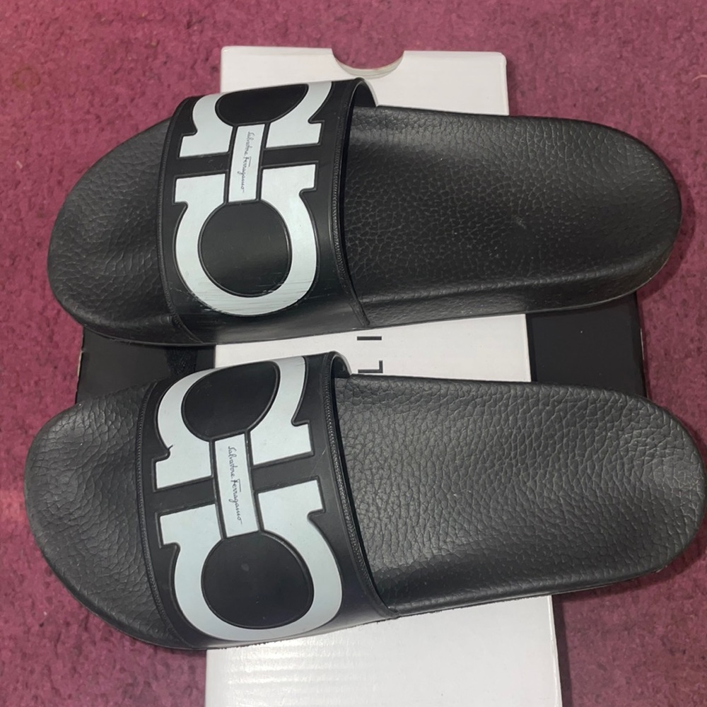 Ferragamo Slides - Picture 2 of 6
